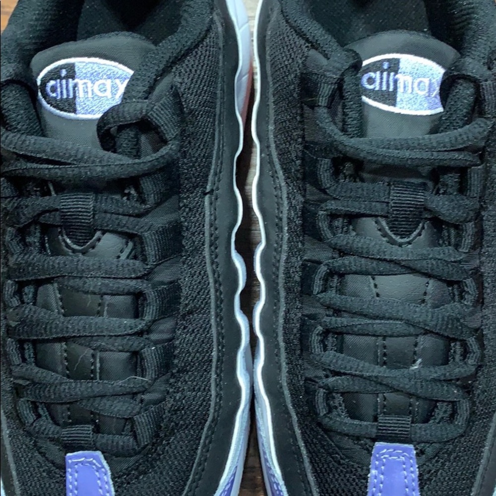 NIKE AIR MAX ‘95 LE (GS) black/total orange - Picture 6 of 16
